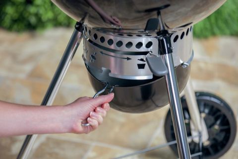 barbecue grelhador a carvão Weber Master Touch