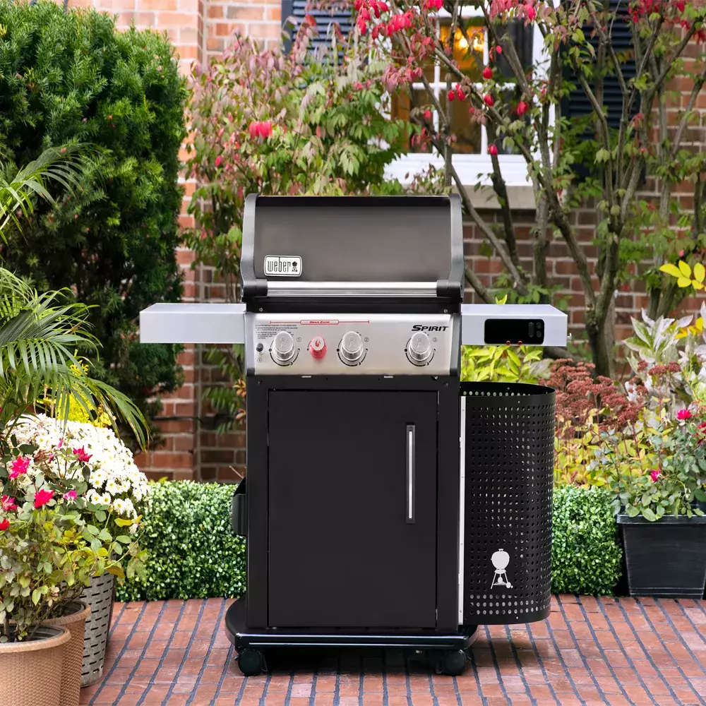 barbecue grelhador a gás weber Spirit EPX-325S preto
