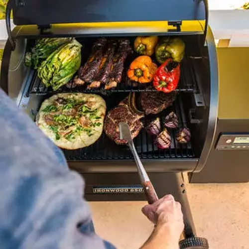 Barbacoa Traeger de pellets Ironwood 650