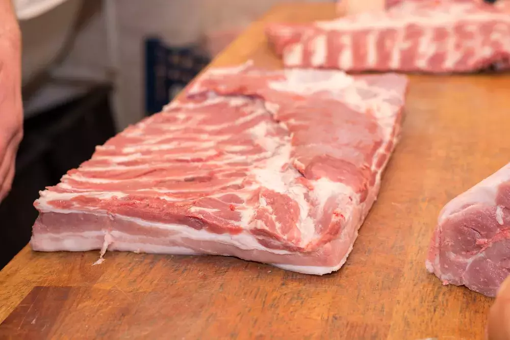 Panceta de cerdo Duroc gallego alimentado con castañas